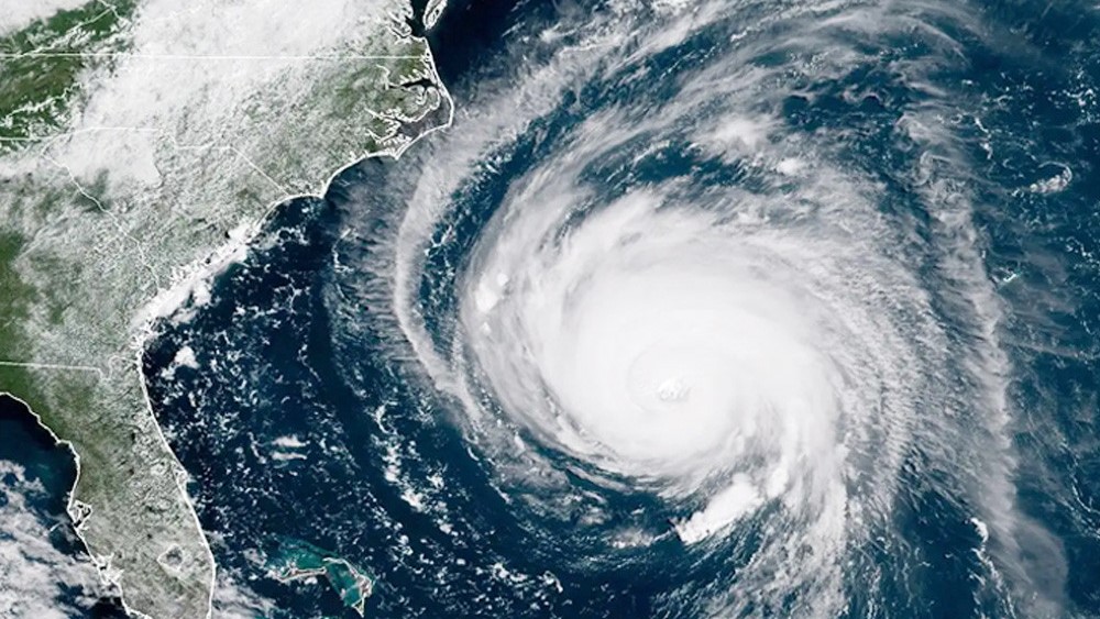 ঘূর্ণিঝড় ‘মোন্থার’ বাতাসের গতিবেগ বেড়ে ঘণ্টায় ১১০ কিলোমিটার